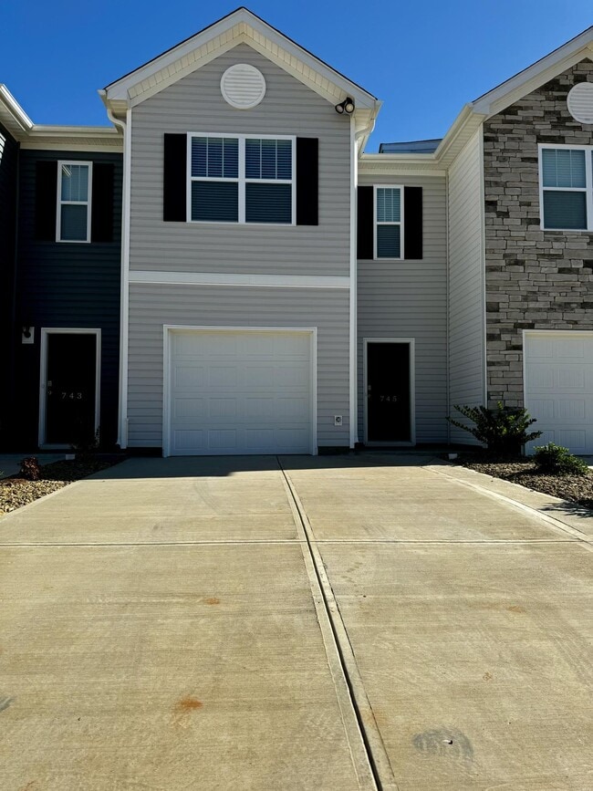 Photo - 745 Embark Cir