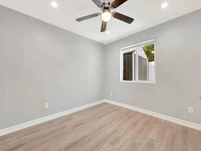 Photo - 18230 Hartland St