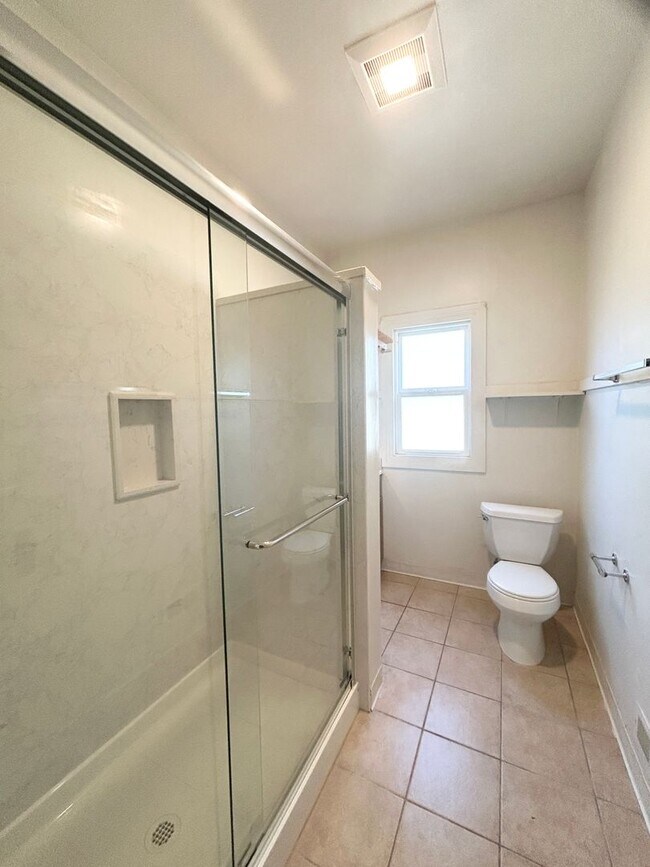 2718 College Ave Unit 2