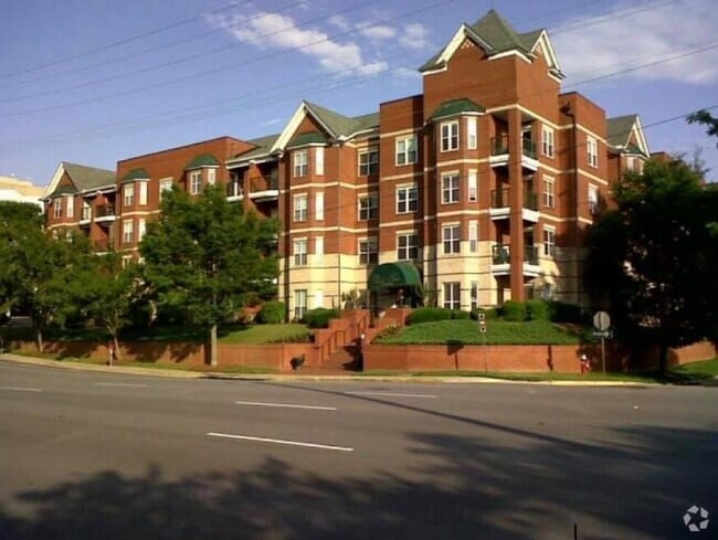 Building Photo - 900 Taylor St Unit 201 Rental