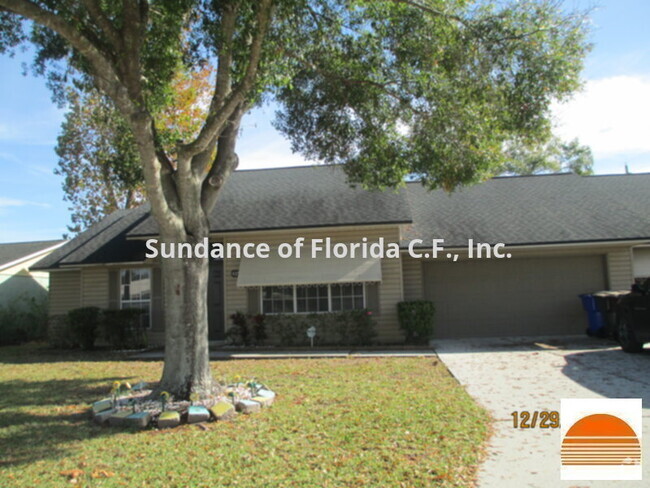 Building Photo - Duplex    Osceola County Rental