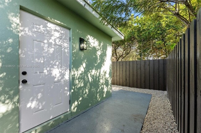 Building Photo - 2610 NW 83rd Ave