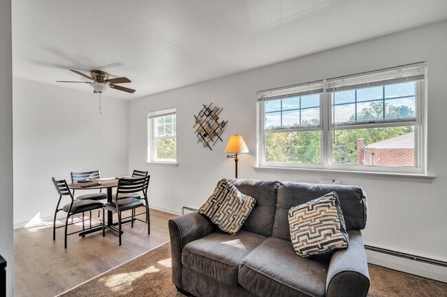 Photo - Carlwynne Manor Apartment Homes