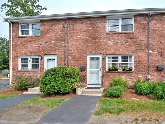 Building Photo - 8 Regency Dr Rental