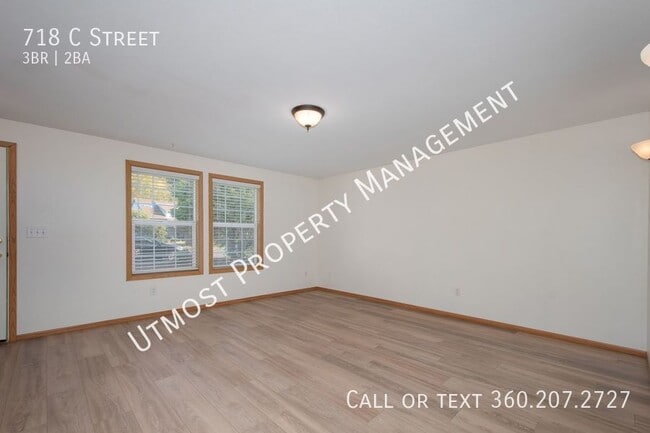 Photo - 718 C St