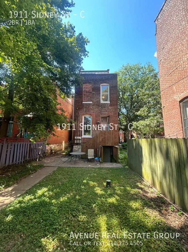 Photo - 1911 Sidney St