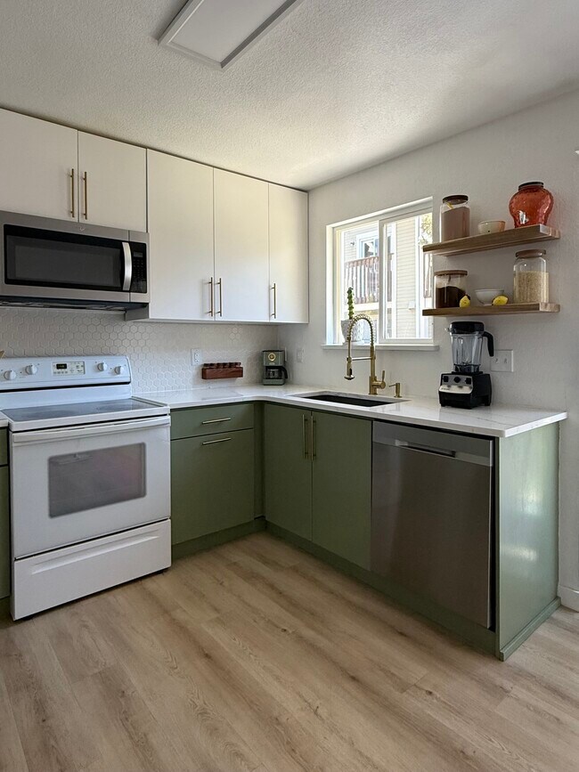 Photo - 1885 S Quebec Way