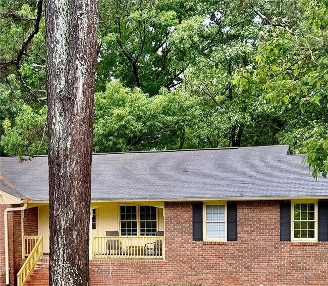 Photo - 665 Arnold Rd