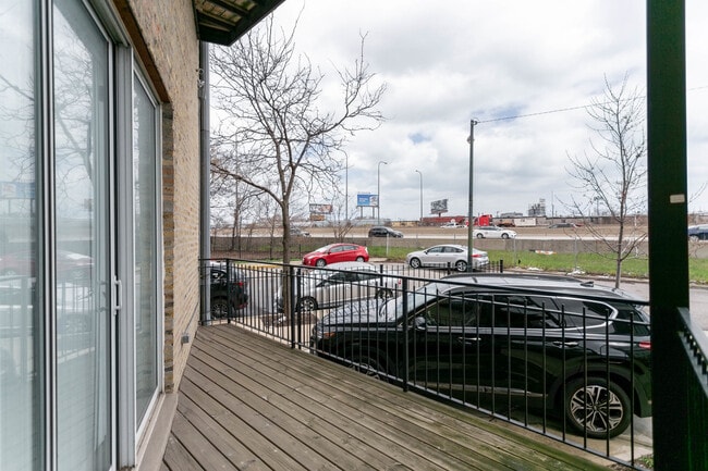 Photo - 1359 N Noble St Unit 101