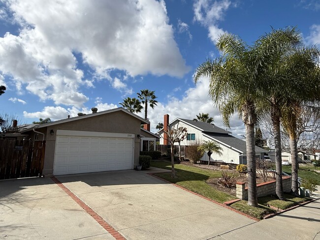 Cozy Ranch Style Home in Oceanside Hills - Cozy Ranch Style Home in Oceanside Hills