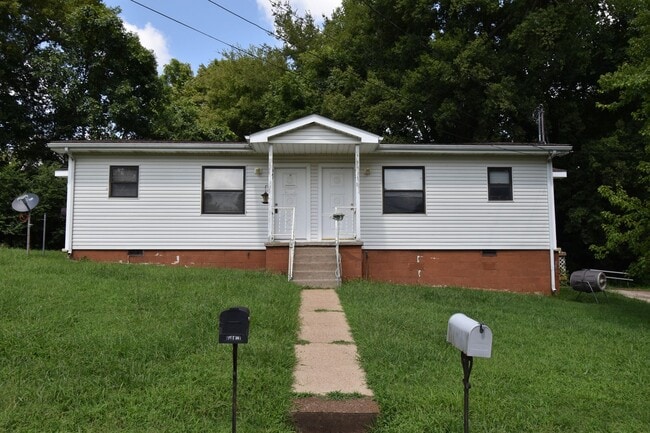 Building Photo - Charlotte Street-947 Unit 1