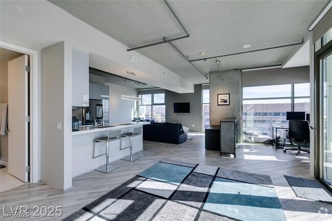Building Photo - 353 E Bonneville Ave Unit 816 Rental