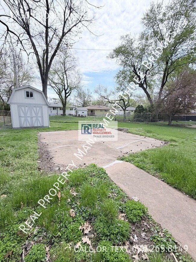 Photo - 1730 Crosby Ln