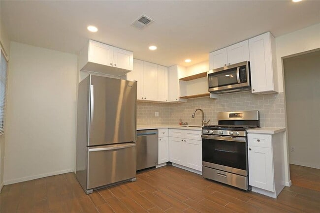 Photo - 701 1/2 Highland Street Unit 3