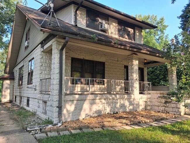 Building Photo - 4 bedroom home in Galien, MI