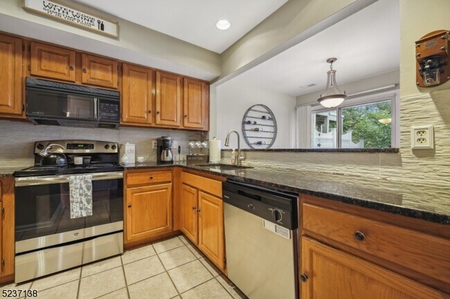 Photo - 45 Ashley Ct