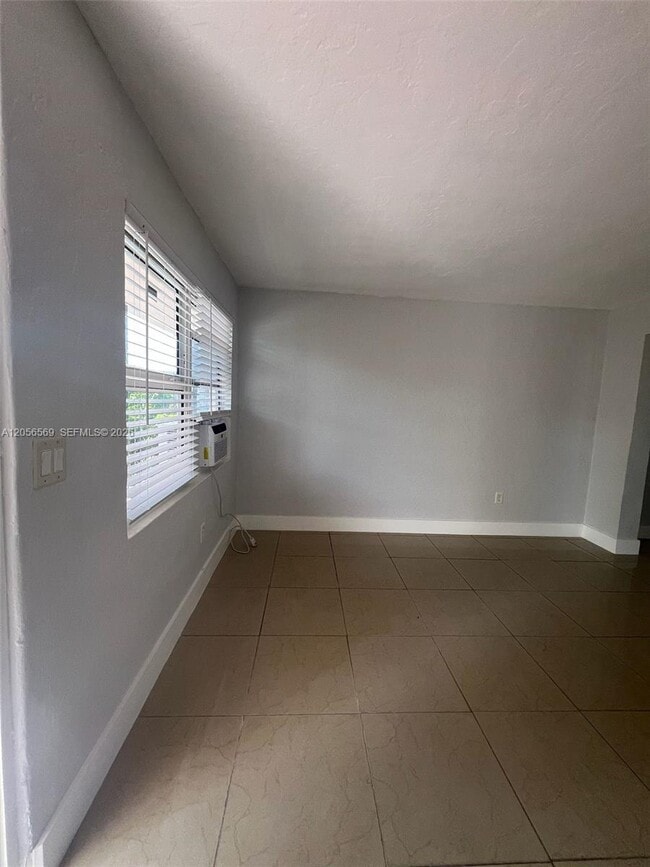 1281 NW 60th St Unidad 6