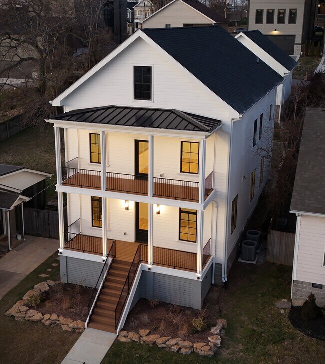 Photo - 1010 Wade Ave Casa