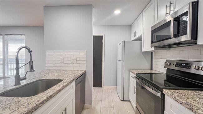 Photo - 2515 Shakespeare St Unidad 4