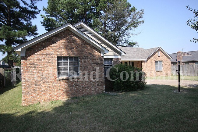 Photo - 3235 Fox Chase Dr