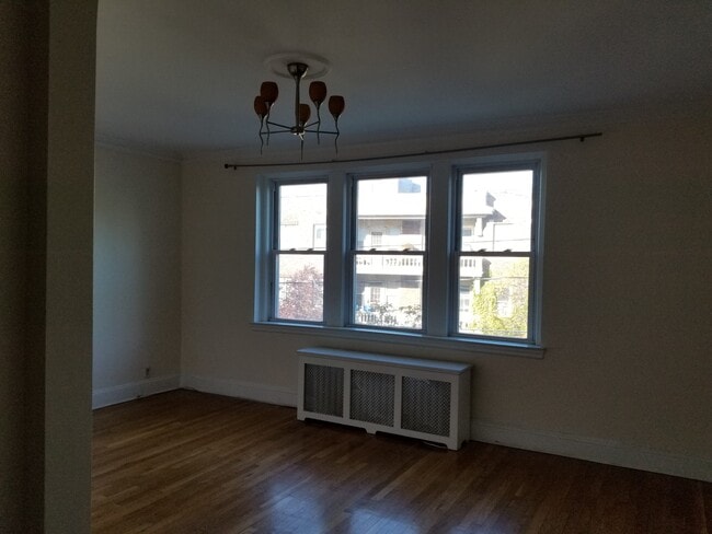 Building Photo - 255 Kelton St Unit 4