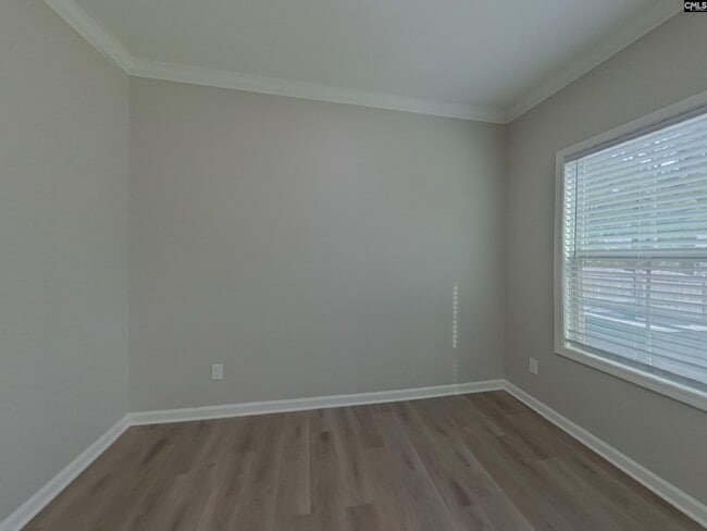 Photo - 326 Fairford Rd