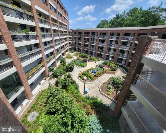 Photo - 1951 Sagewood Ln Apartment Unit 122