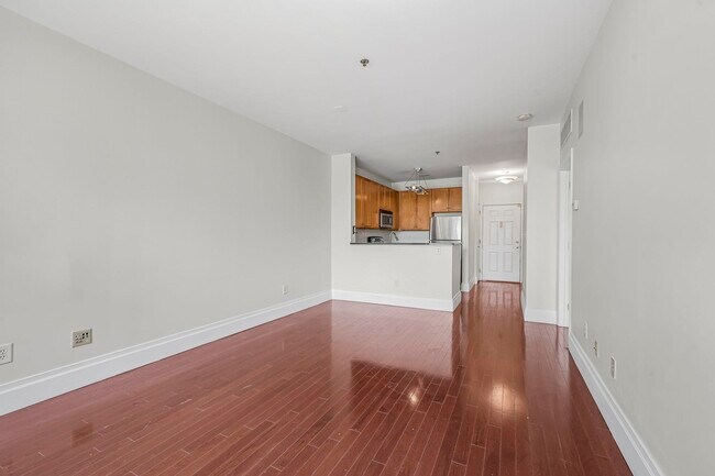 Photo - 24 Ave at Port Imperial Unit 123