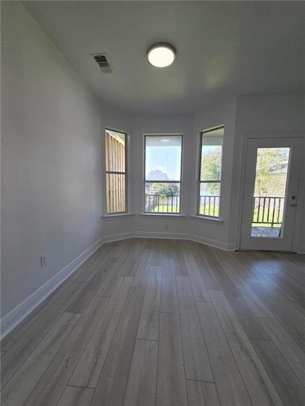 Photo - 878 Marina Dr