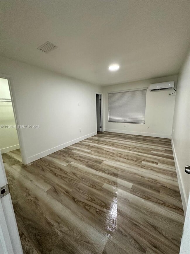 Photo - 111 SW 31st Ct Unidad 3