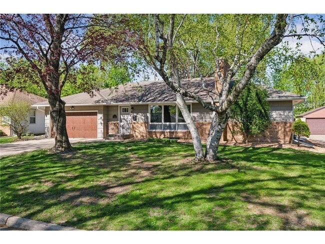 Photo - 6416 Wilryan Ave