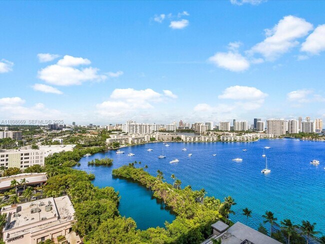 Building Photo - 17301 Biscayne Blvd Unit 1704