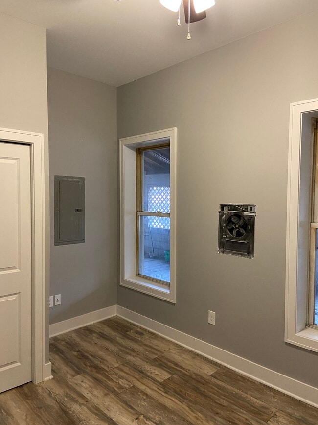 Photo - 215 N Bridge St Unit 217 N Bridge St Apt C