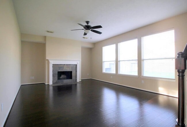 Photo - 1118 Oxford Mills Ln