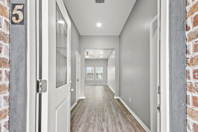 535 Corydon Dr