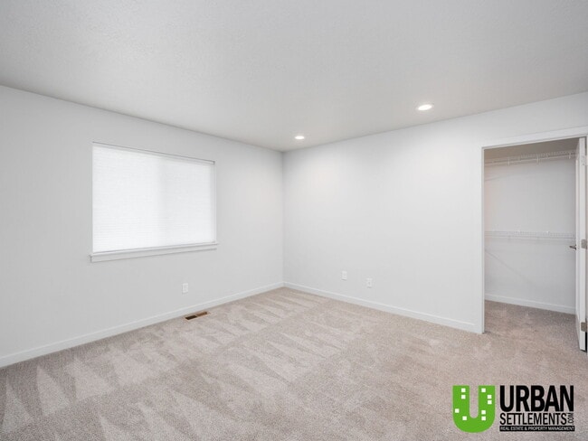 Photo - 224 S Woodlawn Rd