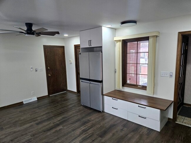 Photo - 212 Georgeanna St