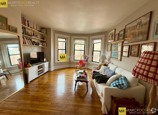 Building Photo - 223 Newbury St Unit 3R Rental