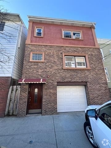 Building Photo - 7007 Madison St Unit 2 Rental
