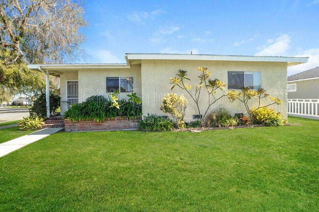 Building Photo - 2256 McNab Ave