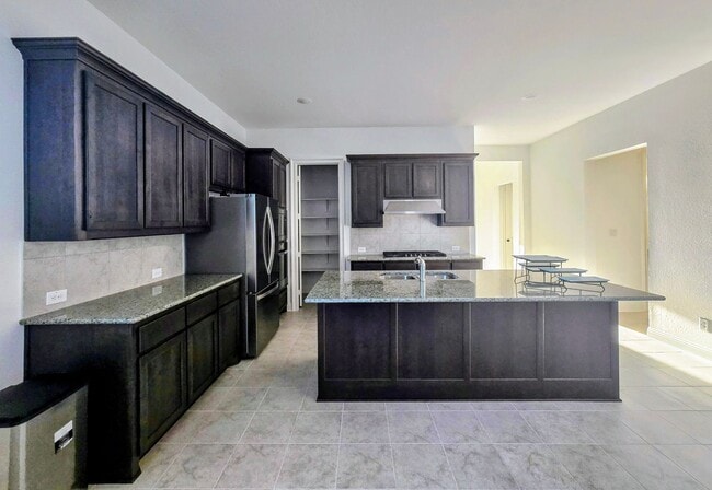 Photo - 2044 Montgomery Ln
