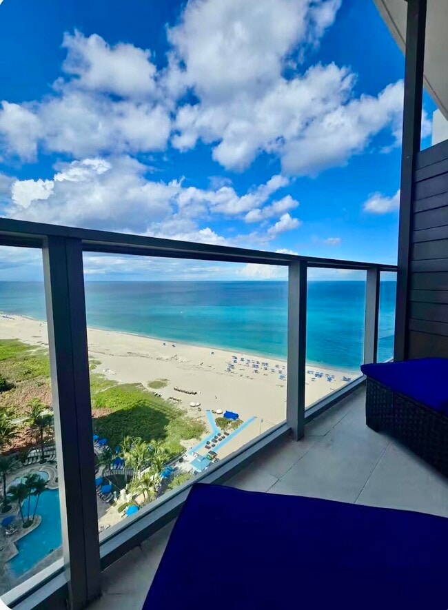Building Photo - 3100 N Ocean Dr Unit H1801