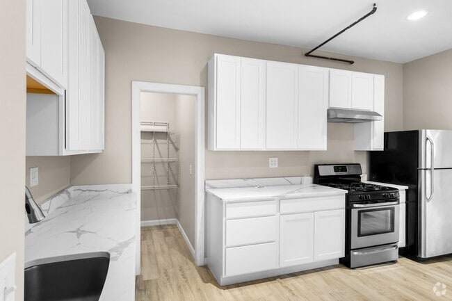 Building Photo - 905 Ackerman Ave Rental