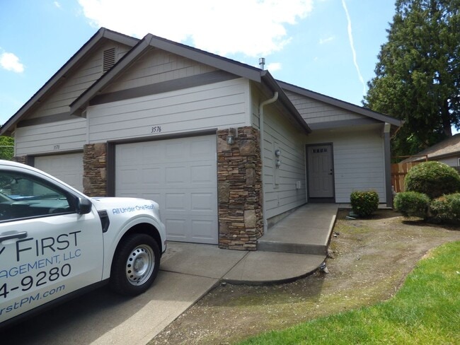 Building Photo - 3576-3578 Fisher Ct NE Salem, OR 97305 Unit 3576
