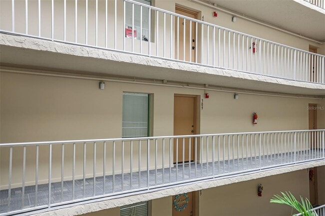 4902 38th Way S Unit 309