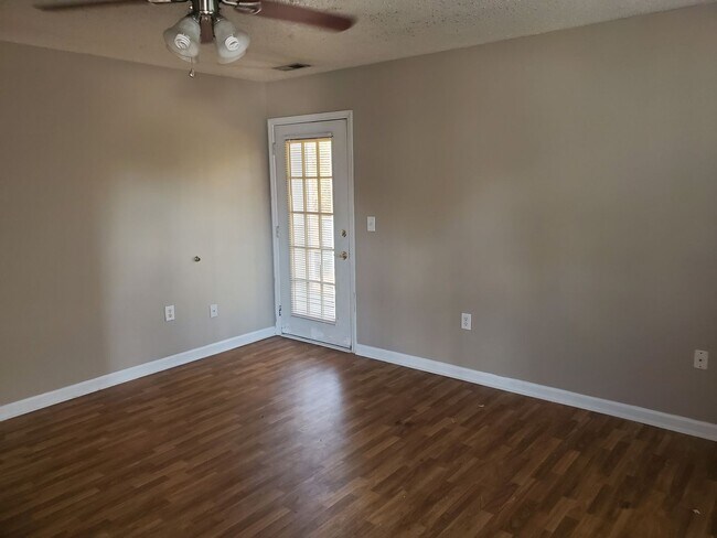 Photo - 2 Bedroom, 1 bath apartment  downstairs un...