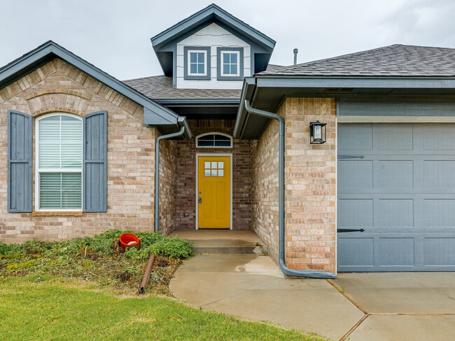 Photo - 8717 Yassir Blvd