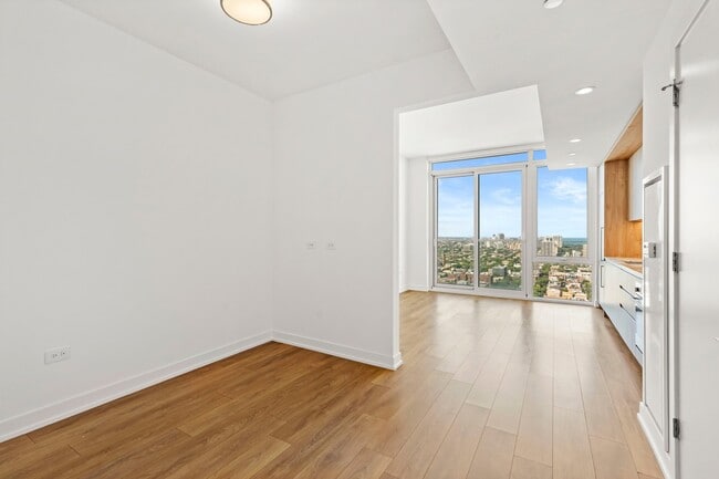 Photo - 229 W Hill St