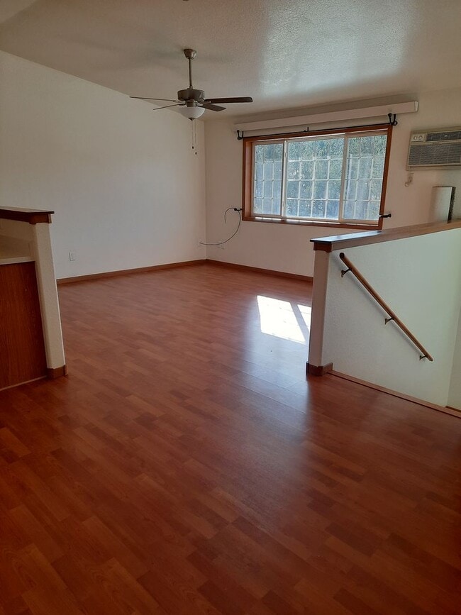 Photo - 3850 Park Dr