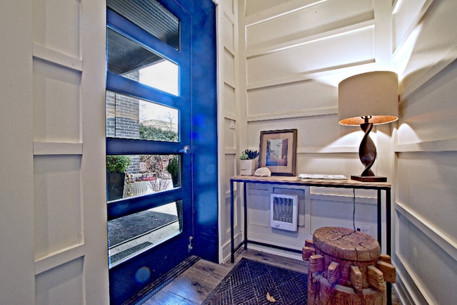 Photo - 910 Hinman Ave Unidad 2N